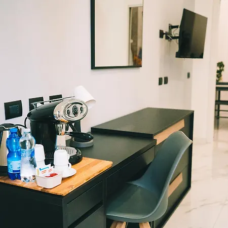 Boutique Con Self Check-in *
