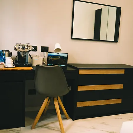 Boutique Con Self Check-in