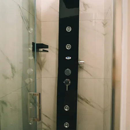 Boutique Con Self Check-in